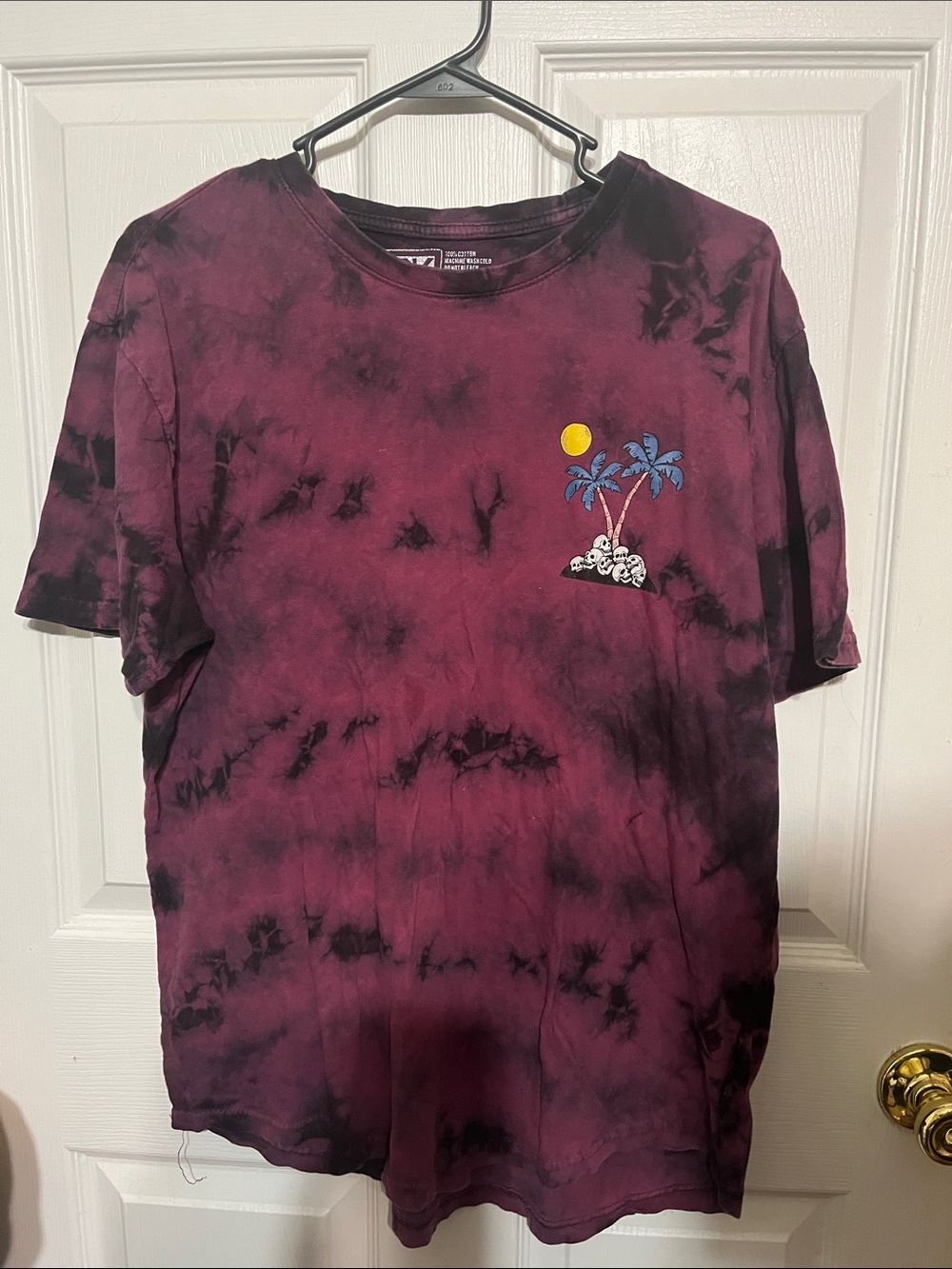 Zumiez Maroon and Black Tie-Dye Palm Tree Graphic Tee